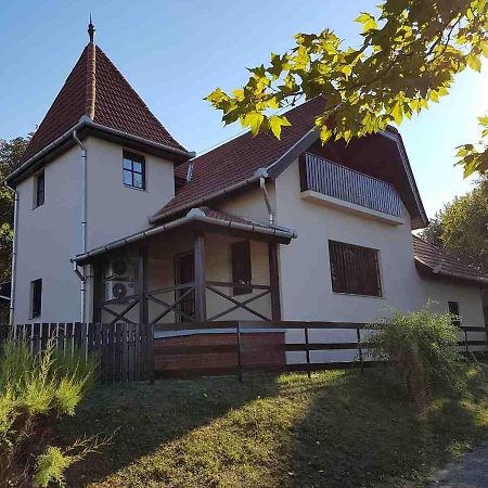 To Uti Vendeghaz Hotel Mezotur Ngoại thất bức ảnh