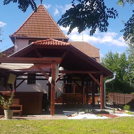 To Uti Vendeghaz Hotel Mezotur Ngoại thất bức ảnh