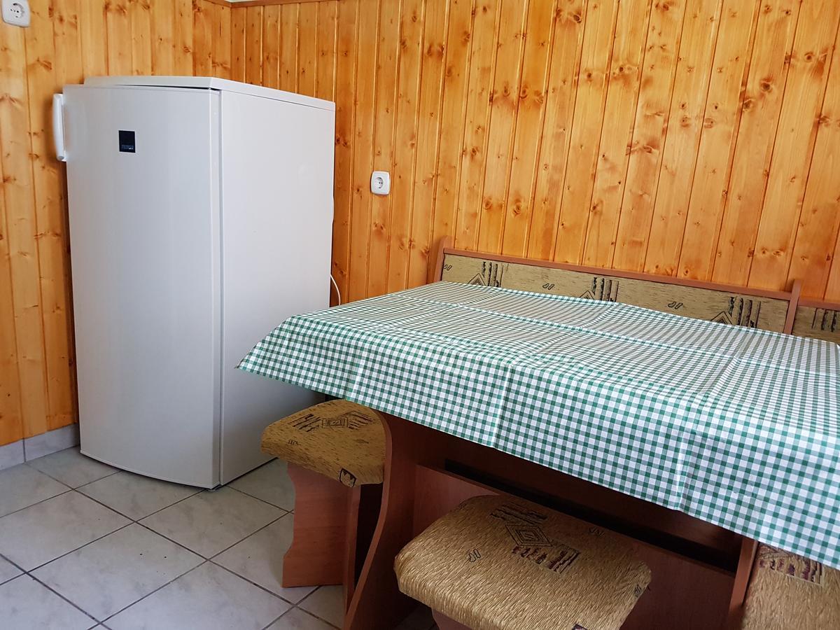 To Uti Vendeghaz Hotel Mezotur Ngoại thất bức ảnh