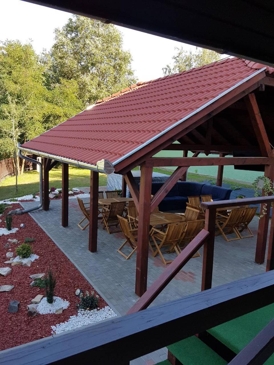 To Uti Vendeghaz Hotel Mezotur Ngoại thất bức ảnh
